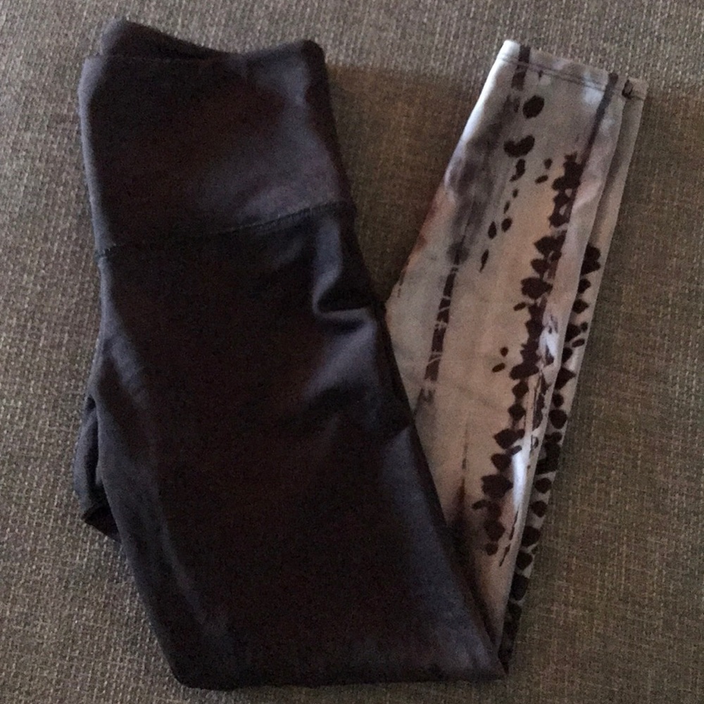 Black tie dye leggings